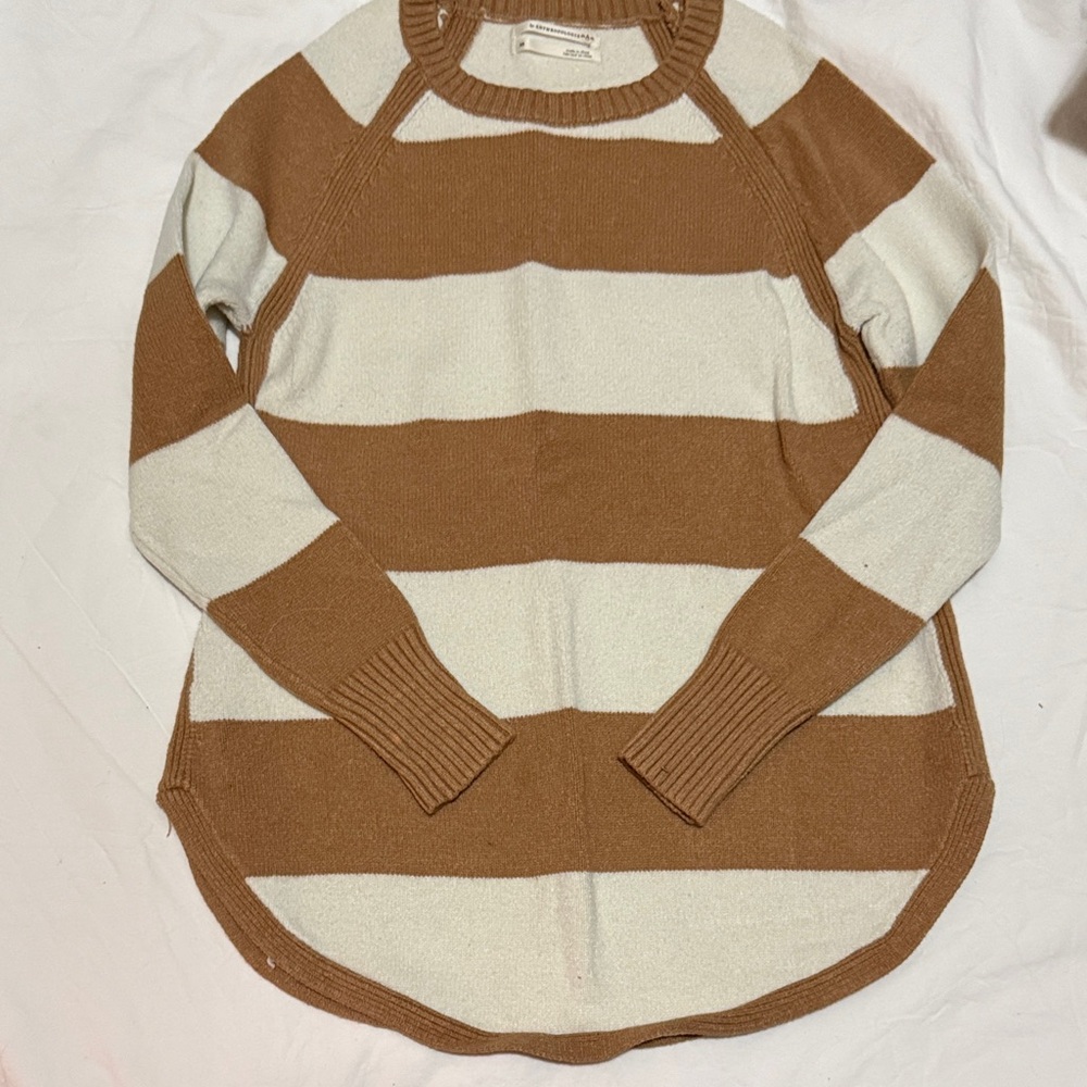 💚Anthropologie Tan and Cream Striped Crew Neck Sweater